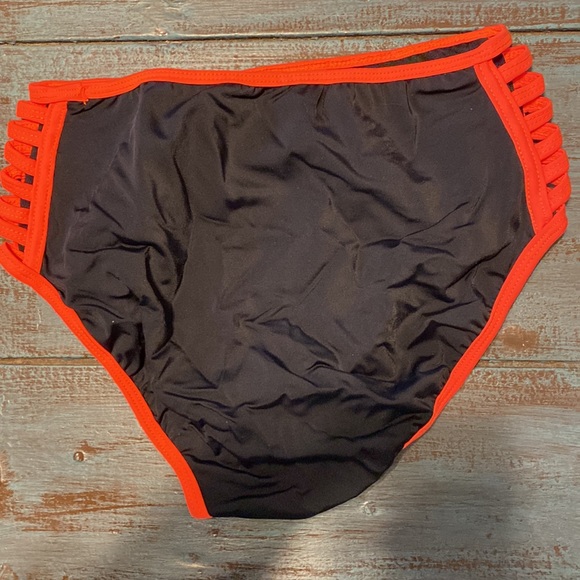 Bikini Set - Picture 5 of 5